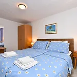 Apartment Nicole 2205 Vodnjan